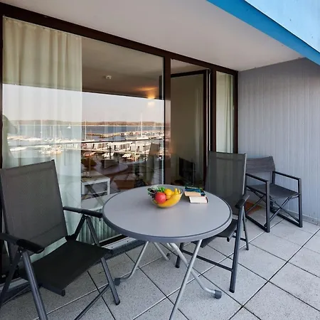 Boern Brn Bootsmann Apartment Laboe
